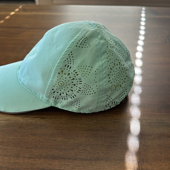 Avis Mesh Women’s Golf Hat - Picture 4 of 4